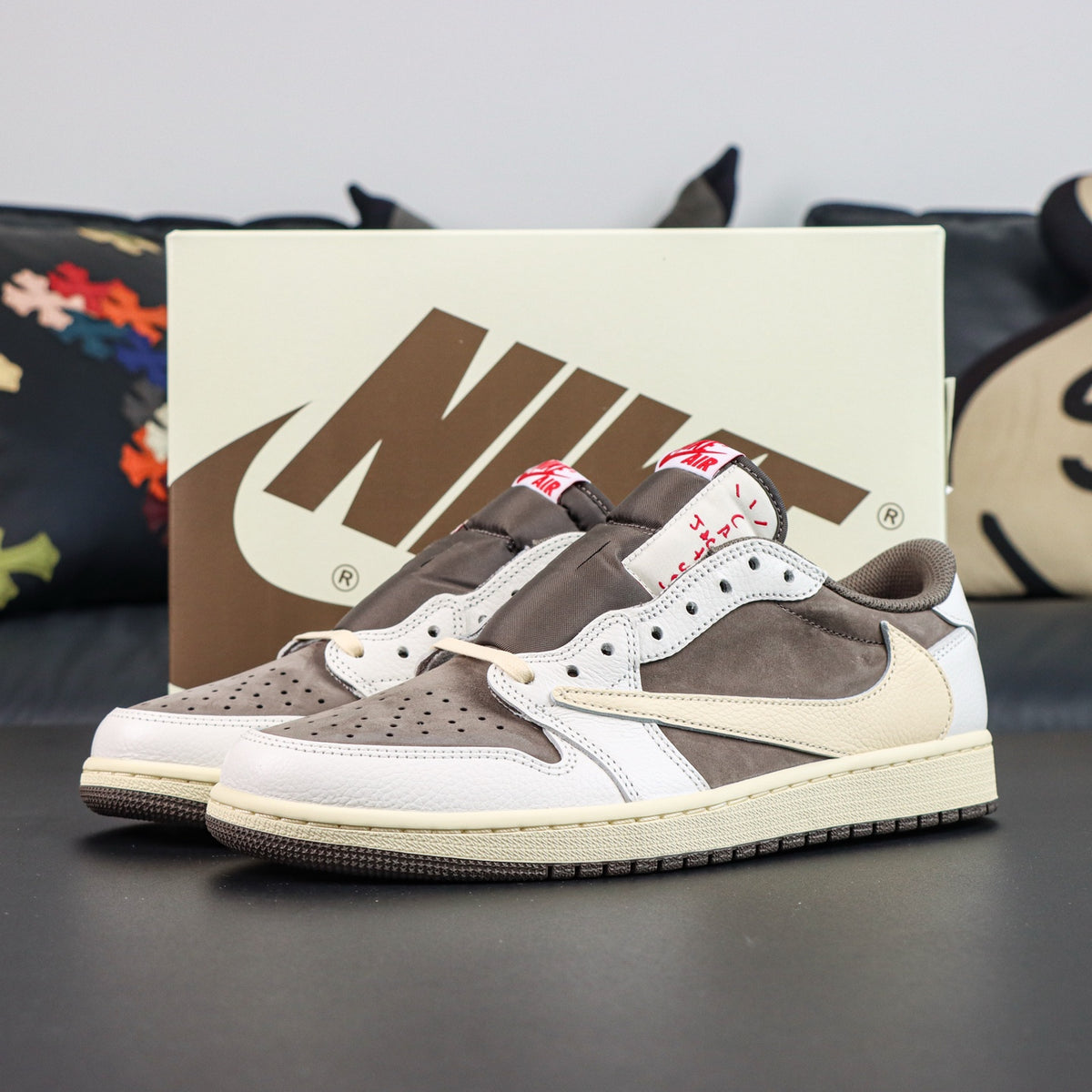 Jordan 1 Retro Low OG SP Travis Scott Reverse Mocha