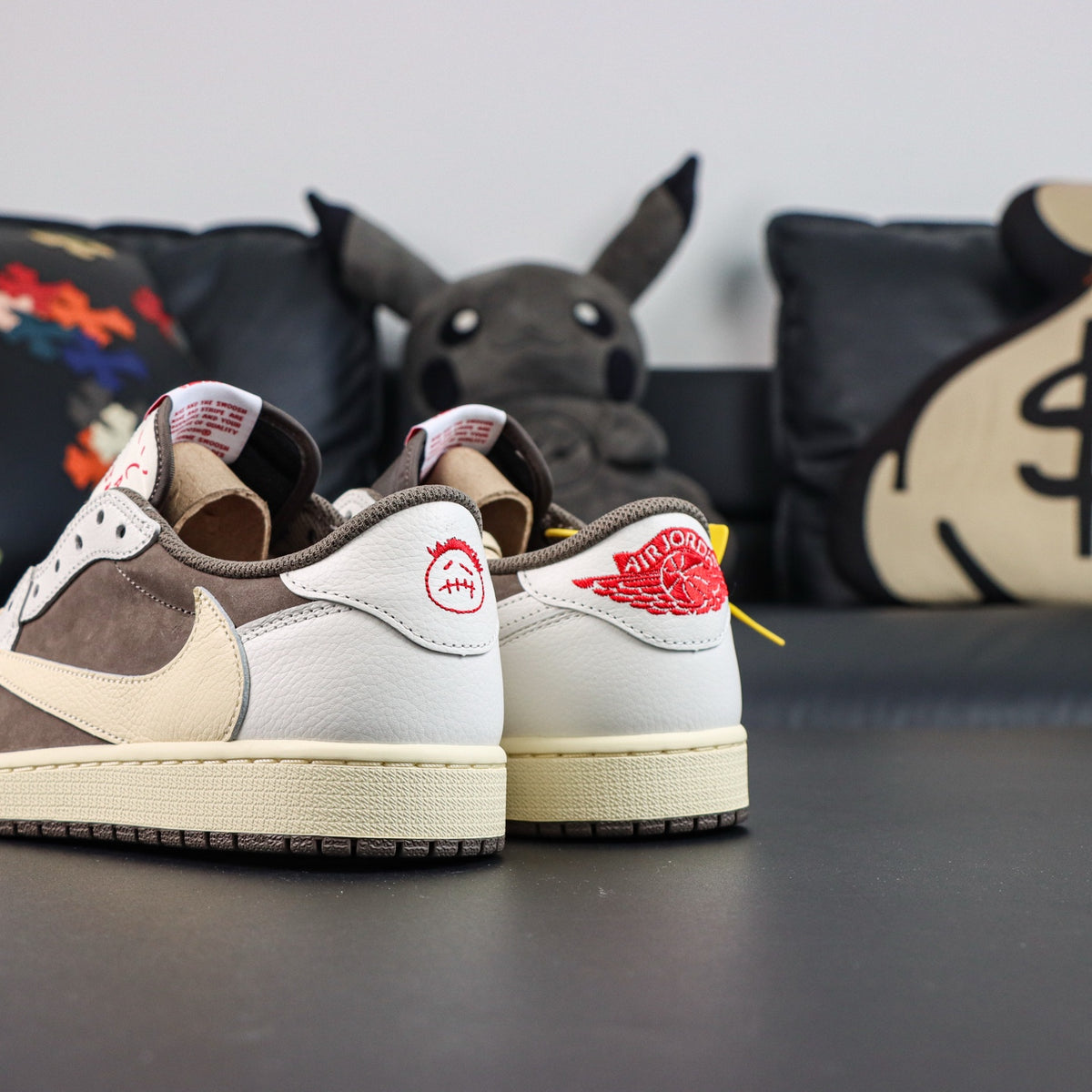 Jordan 1 Retro Low OG SP Travis Scott Reverse Mocha